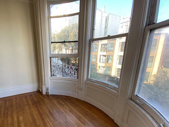 5th image of 1739 Pine St APT 31