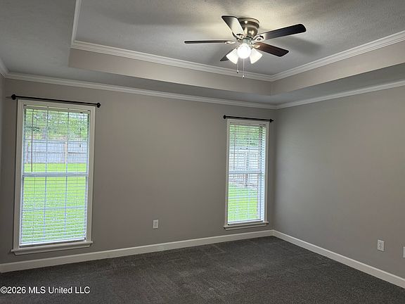 5th image of 517 Roxbury Pl