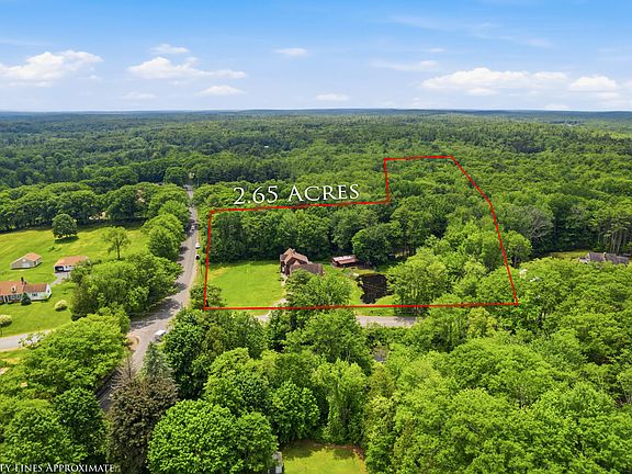 2nd image of 320 Lowelltown Road