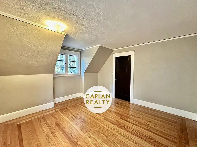 110 Marvel Rd — Photo 16