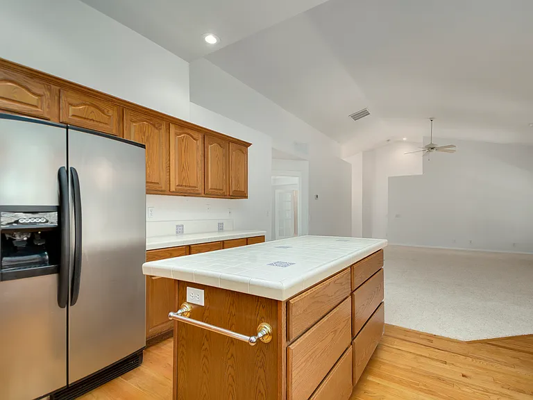 2319 E Gleneagle Dr — Photo 8