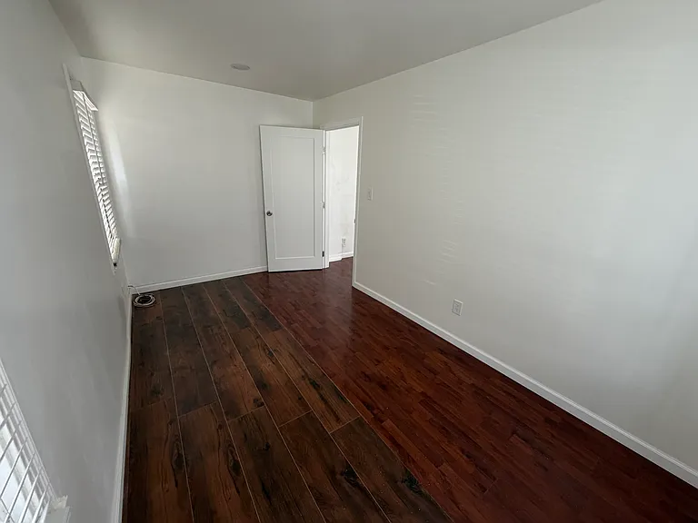 1136 N Sanborn Rd #10 — Photo 12