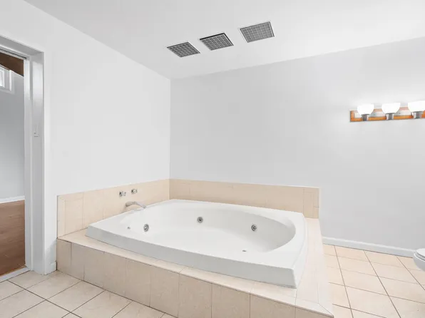 76 Hackensack Plank Road image 16 of 44