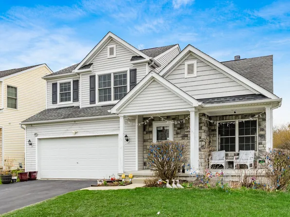 8806 Emerald Hill Dr, Lewis Center, OH 43035