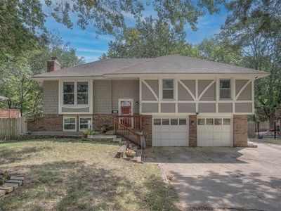 12817 Byars Rd, Grandview, MO, 64030