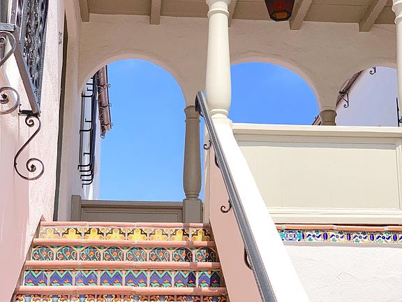 4th image of 1332 N Harper Ave #107