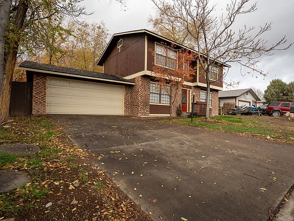 2nd image of 593 Redwing Ln