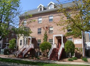 10 Gerry Ct APT I, Madison, WI 53715
