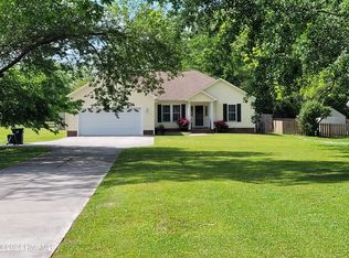 103 N Academy St, Richlands, NC 28574
