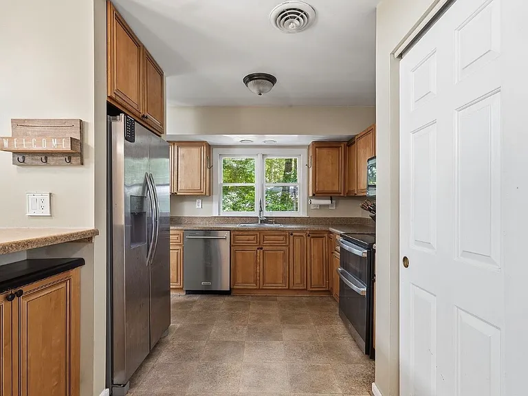 5613 Woods Walk Rd — Photo 6