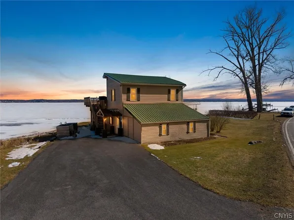 2887 Lower Lake Rd, Seneca Falls, NY 13148
