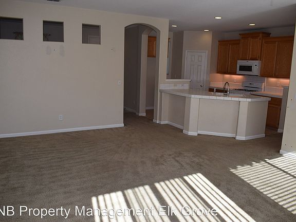 4th image of 9659 Iris Meadow Way