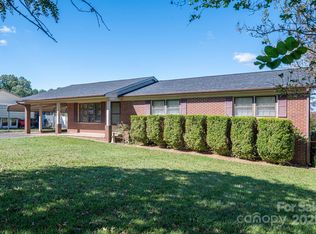 106 Raintree Dr, Kings Mountain, NC 28086