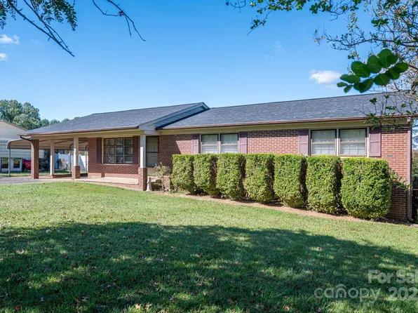 106 Raintree Dr, Kings Mountain, NC 28086