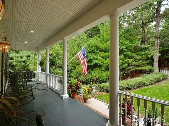 3rd image of 205 Teaberry Ln
