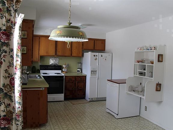 2nd image of 5297 Greenleaf Dr