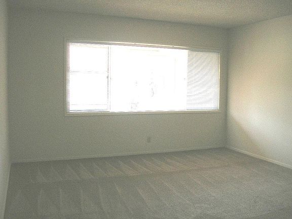 5th image of 840 E Mendocino St APT B2