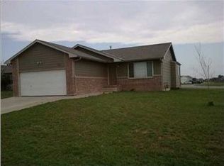 588 S Schoolhouse Ct, Haysville, KS 67060