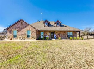 100 S Casey Ct, Springtown, TX 76082
