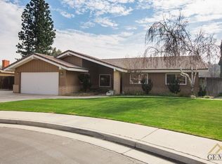 8005 Westdumfries Ct, Bakersfield, CA 93309