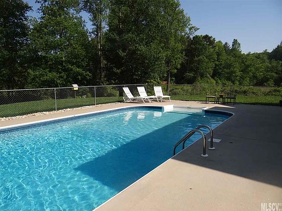 3rd image of 125 Whitehall Ln