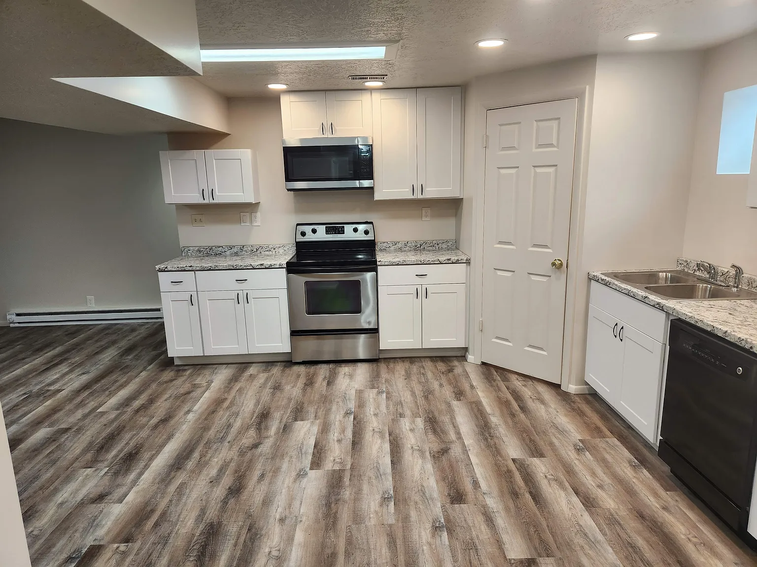 4286 W Sun Dr — Photo 2