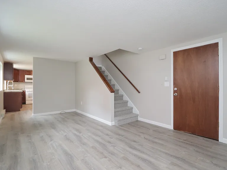 76 Meadow St #D — Photo 9