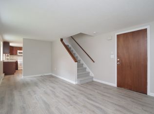 76 Meadow St #D, Chicopee, MA 01013
