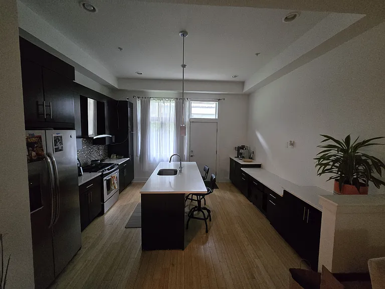 412 N Front St — Photo 13