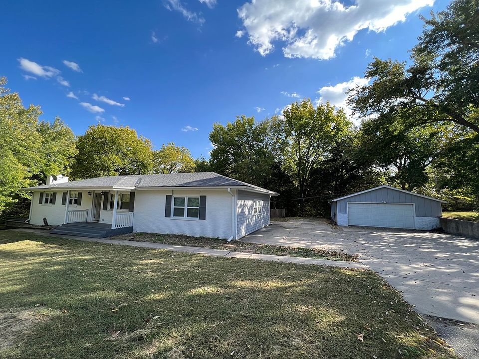 1st image of 3125 Rolling Hills Dr