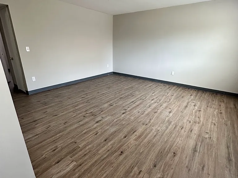 1712 N James H McGee Blvd — Photo 7