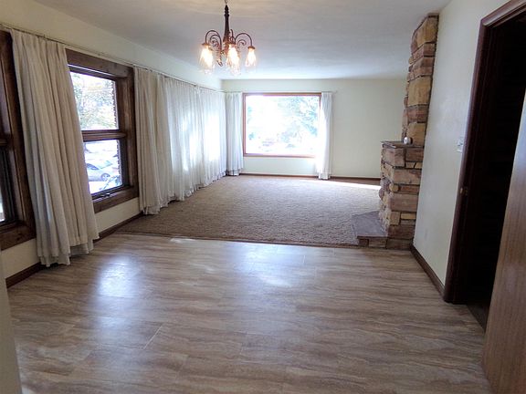 5th image of 3011 Smokey Ln