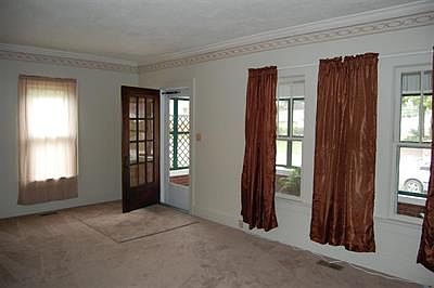 3rd image of 2164 E Gum St