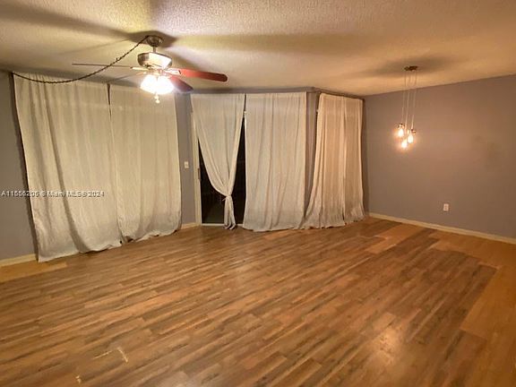 3rd image of 2506 SE 20th Pl #203-A