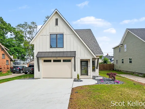 581 S Shore Dr, Holland, MI 49423