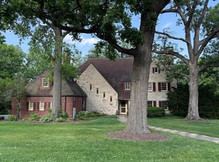 2221 Twin Oak Rd, Peru, IL 61354