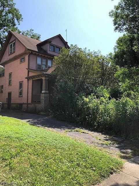 1st image of 3414 Beechwood Ave