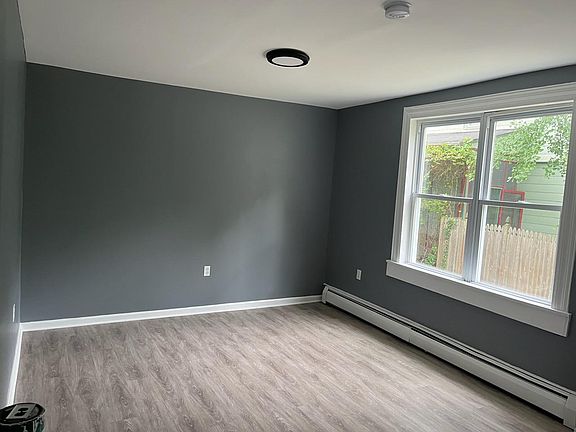 5th image of 7 Circle Dr APT 2