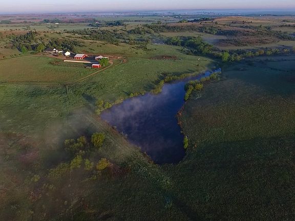 2nd image of 241 Countryswing Ln