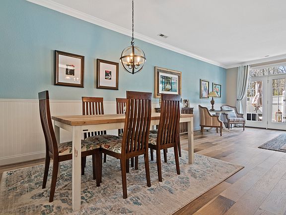 3rd image of 1337 Abelia Way