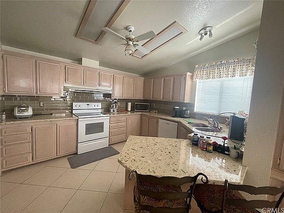 3rd image of 16741 Vista Del Sol