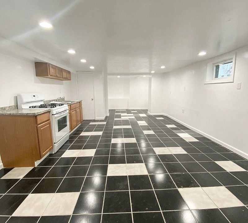 1st image of 1882 Troy Ave Floor 1