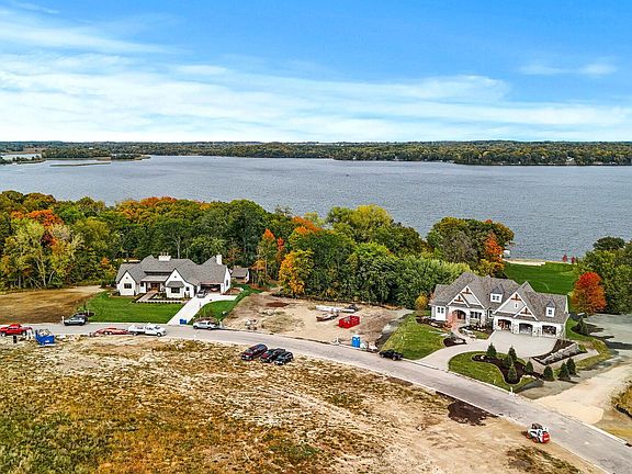 3rd image of 4946 Bridgevine Way