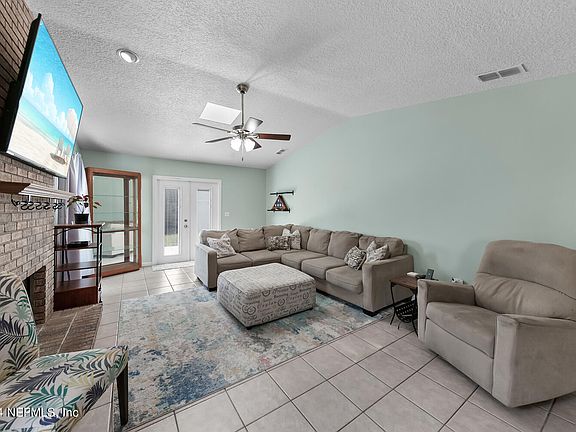 4th image of 2456 HAMPTON FALLS Drive W