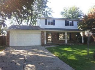 11648 Canterbury Dr, Sterling Heights, MI