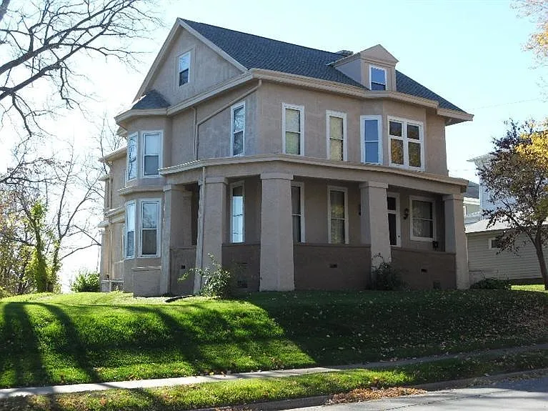 317 N 2nd St photo 1