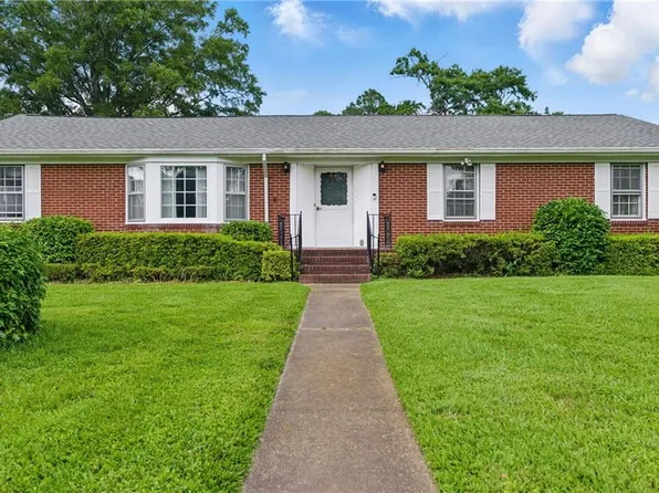 5608 Springwood Dr, Portsmouth, VA 23703