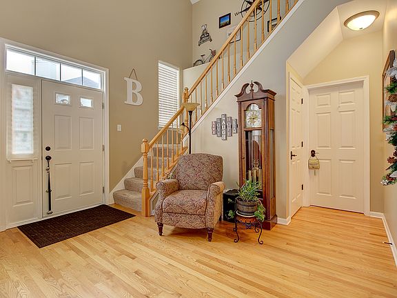 4th image of 22960 Birch Ct