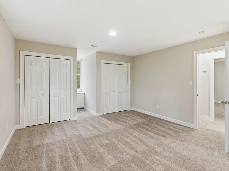 102 Markham Dr — Photo 20
