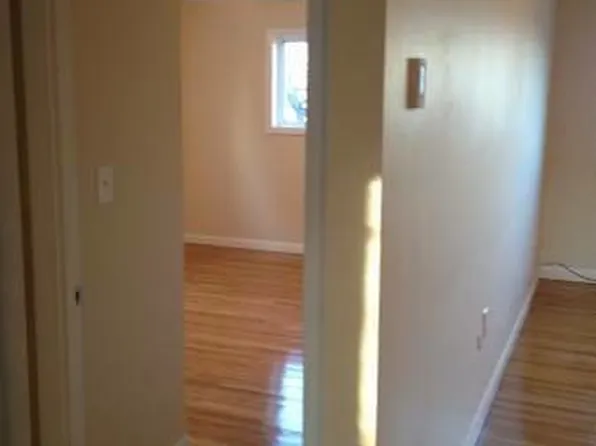 67 Montclair Ave APT 1, Quincy, MA 02171